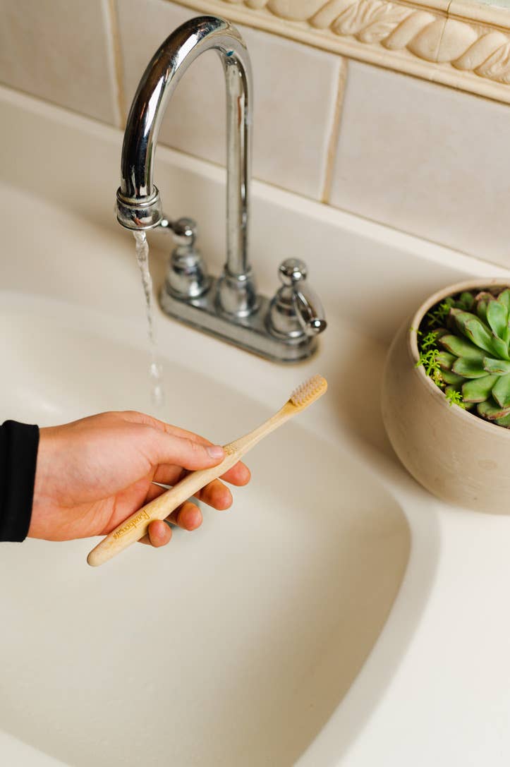 Bamboo Switch 100% Compostable Bamboo Toothbrush
