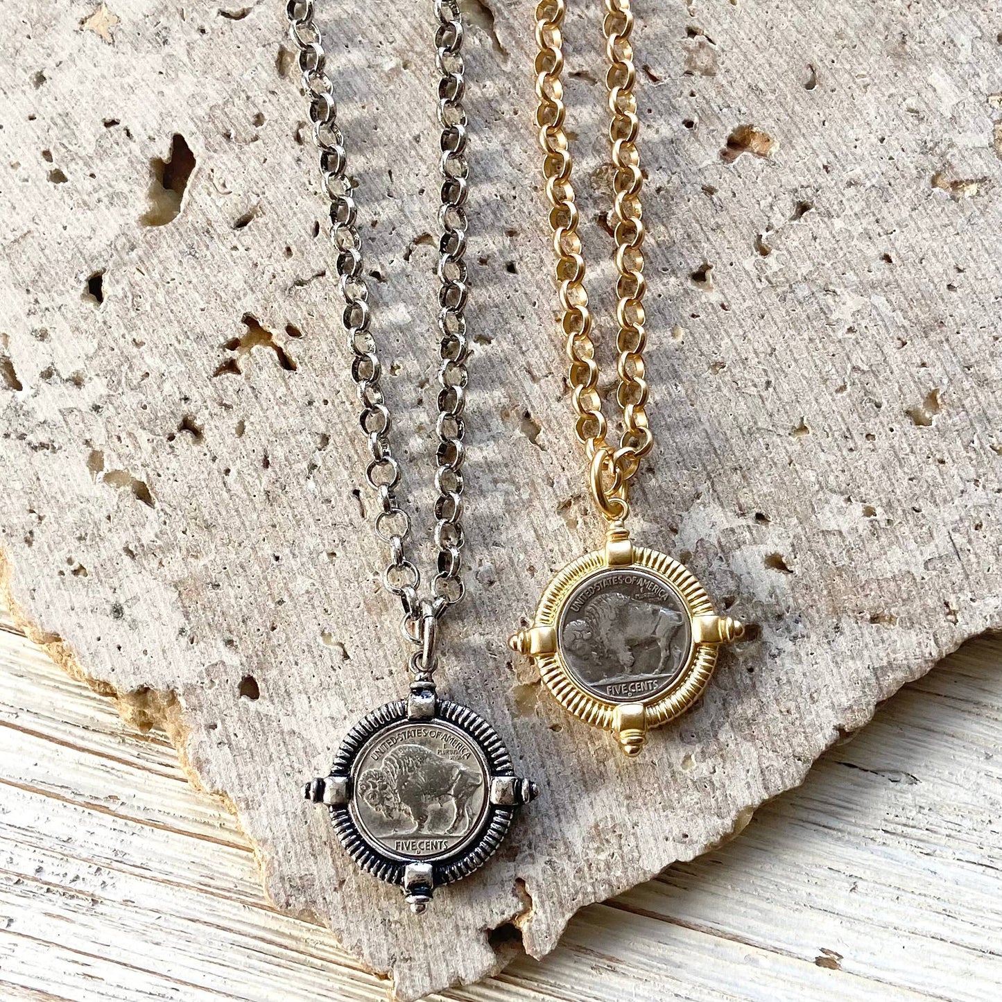 VB & Co. Buffalo Coin Necklace Matte Gold