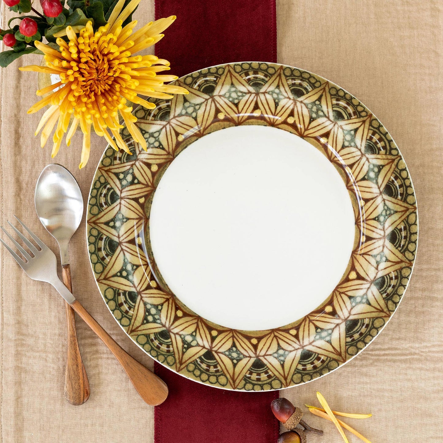 Park Hill Collection Roost Dinner Plate