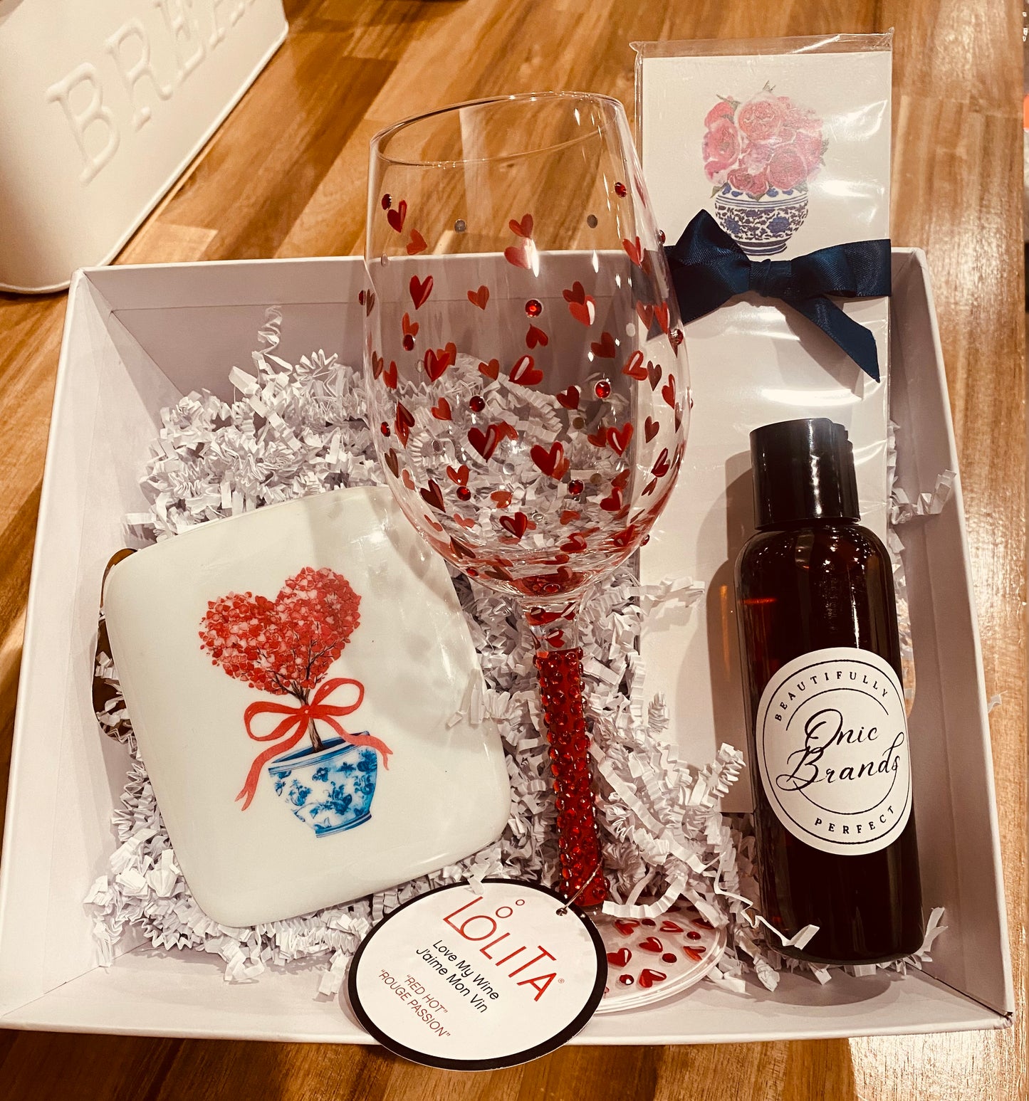 Onic Brands “The Couple’s Edit” Basket