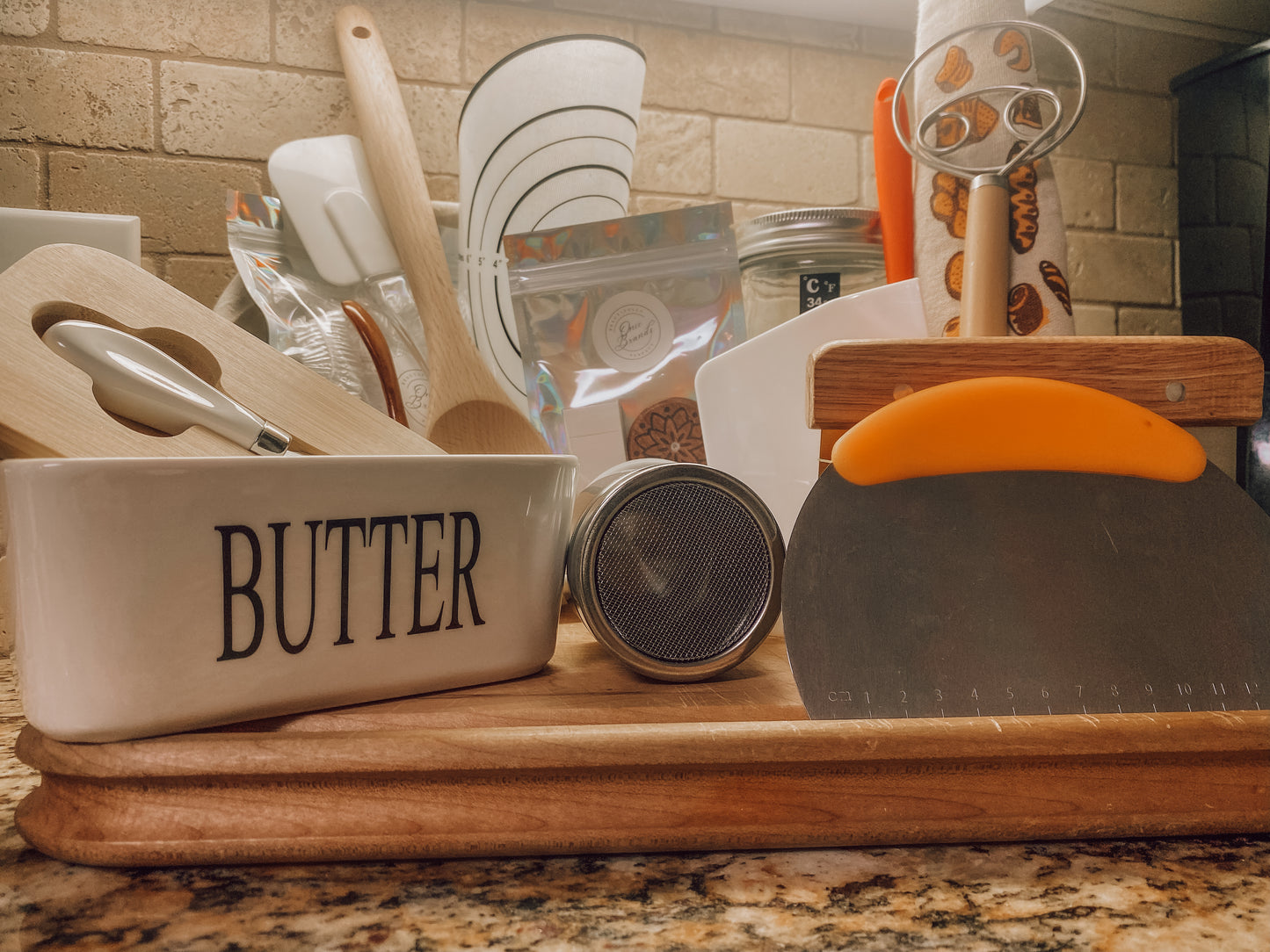 Onic Brands Flour Shaker