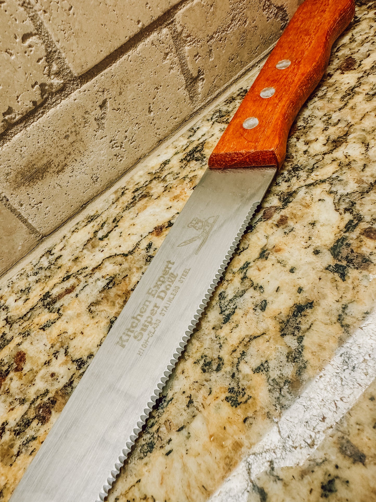 Onic Brands Bread Knife
