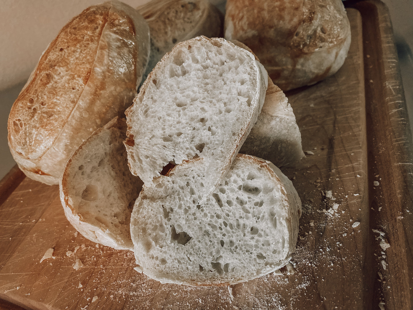 Onic Brands Mini Dinner Loaves