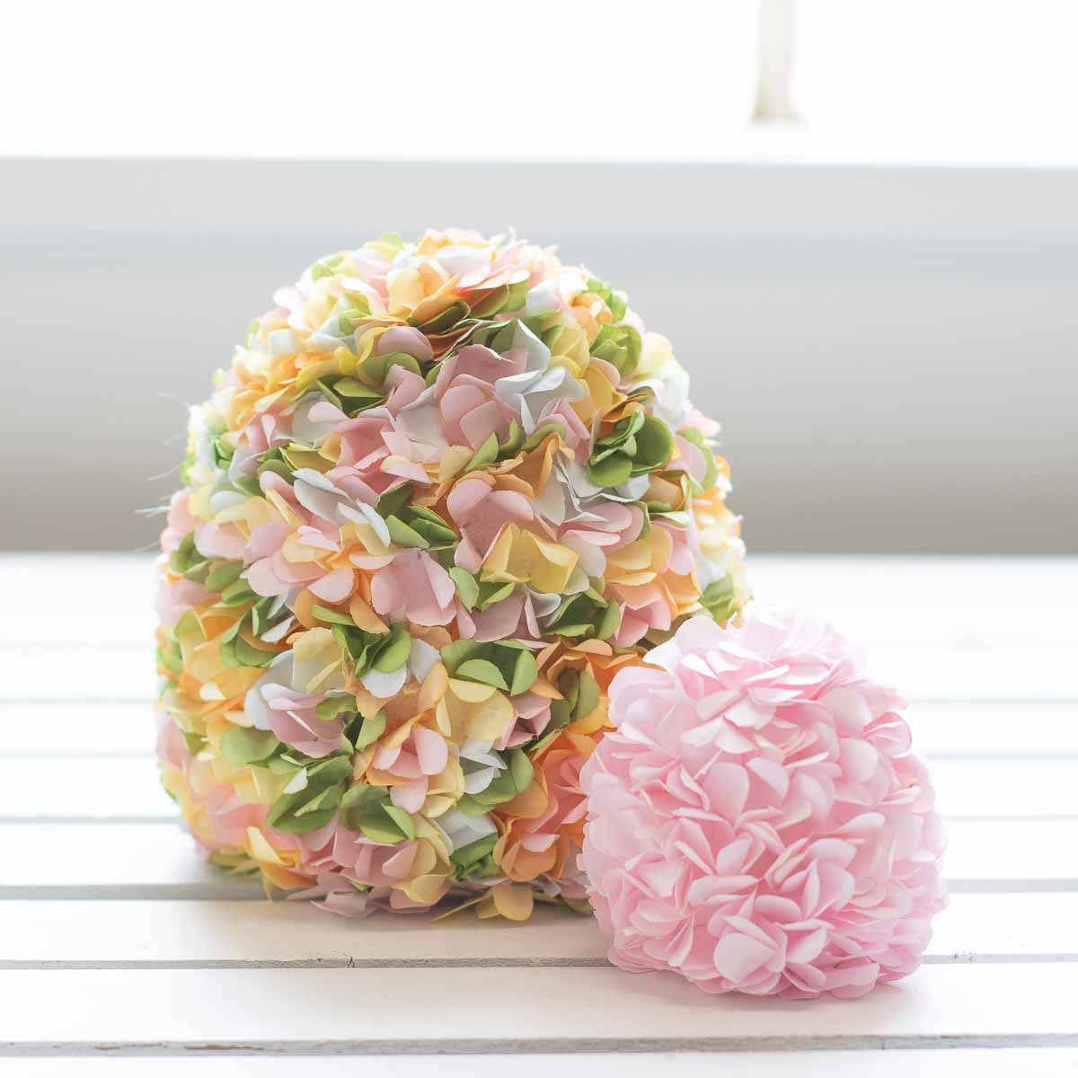 Royal Standard Hydrangea Egg (Multi Pastel 6.5")