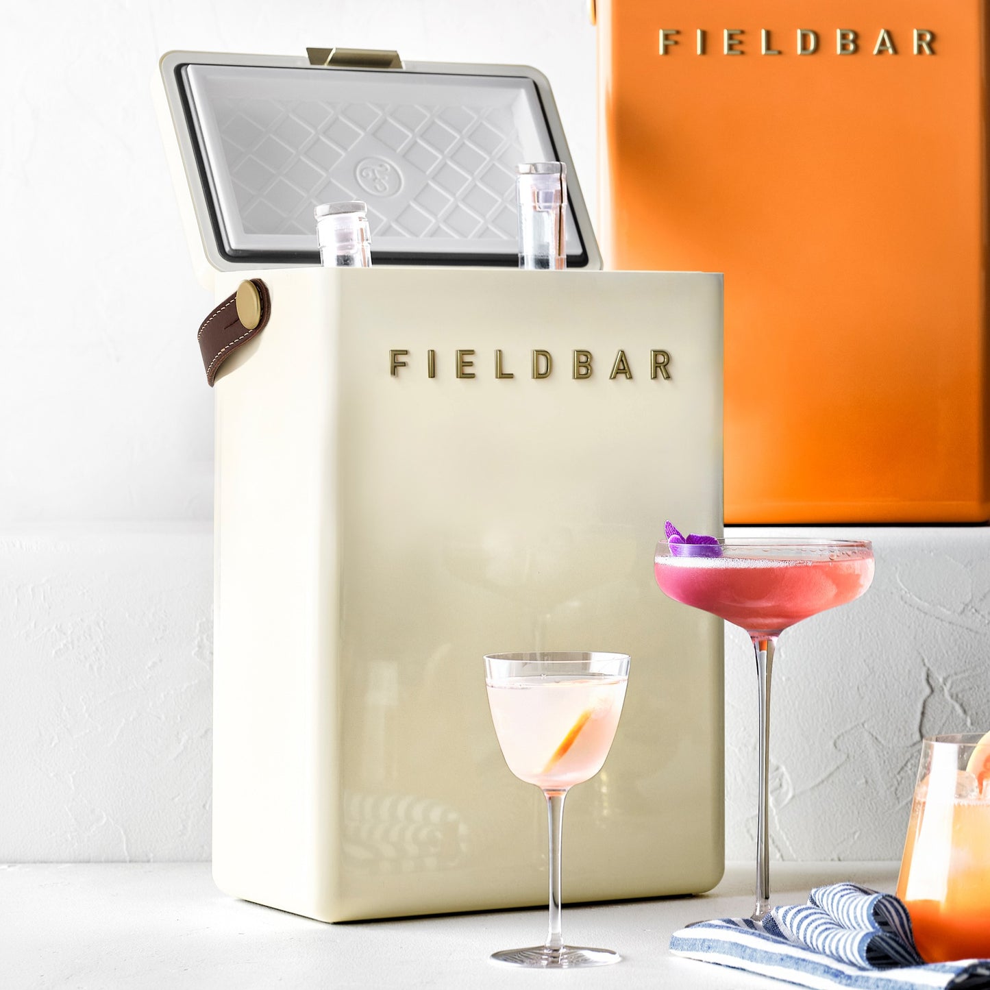 Fieldbar Drinks and Gin Box, Safari White, (10.5qt or 24 liter)