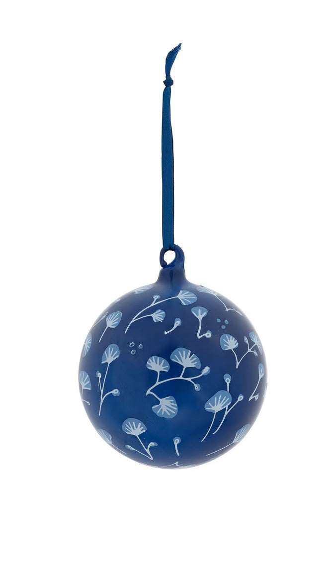 Park Hill Chinoiserie White Ginko/Arrows Glass Ball Ornament
