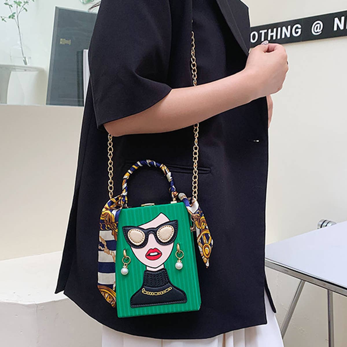 ACCITY RETRO BEAUTY CROSSBODY BAG