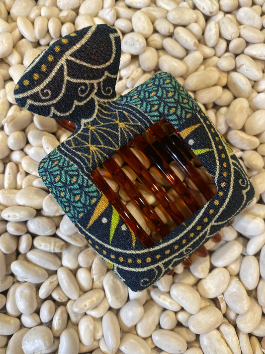 Kimono Clips Square