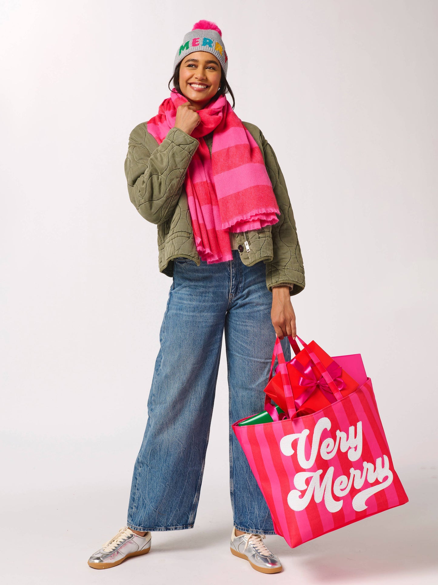Shiraleah "VERY MERRY" GIFTING TOTE, RED