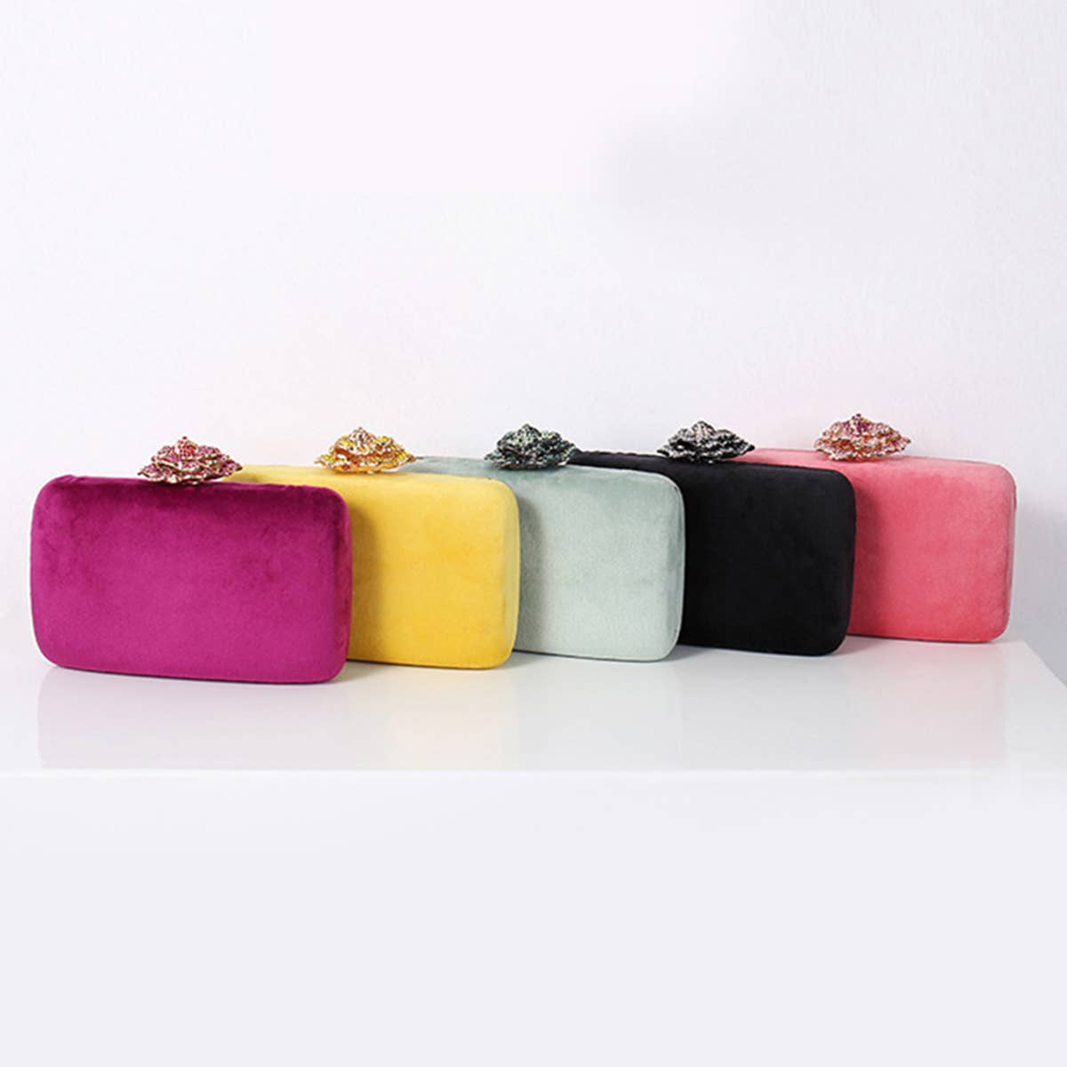 FLOWER DIAMOND SHOULDER CLUTCH BAG
