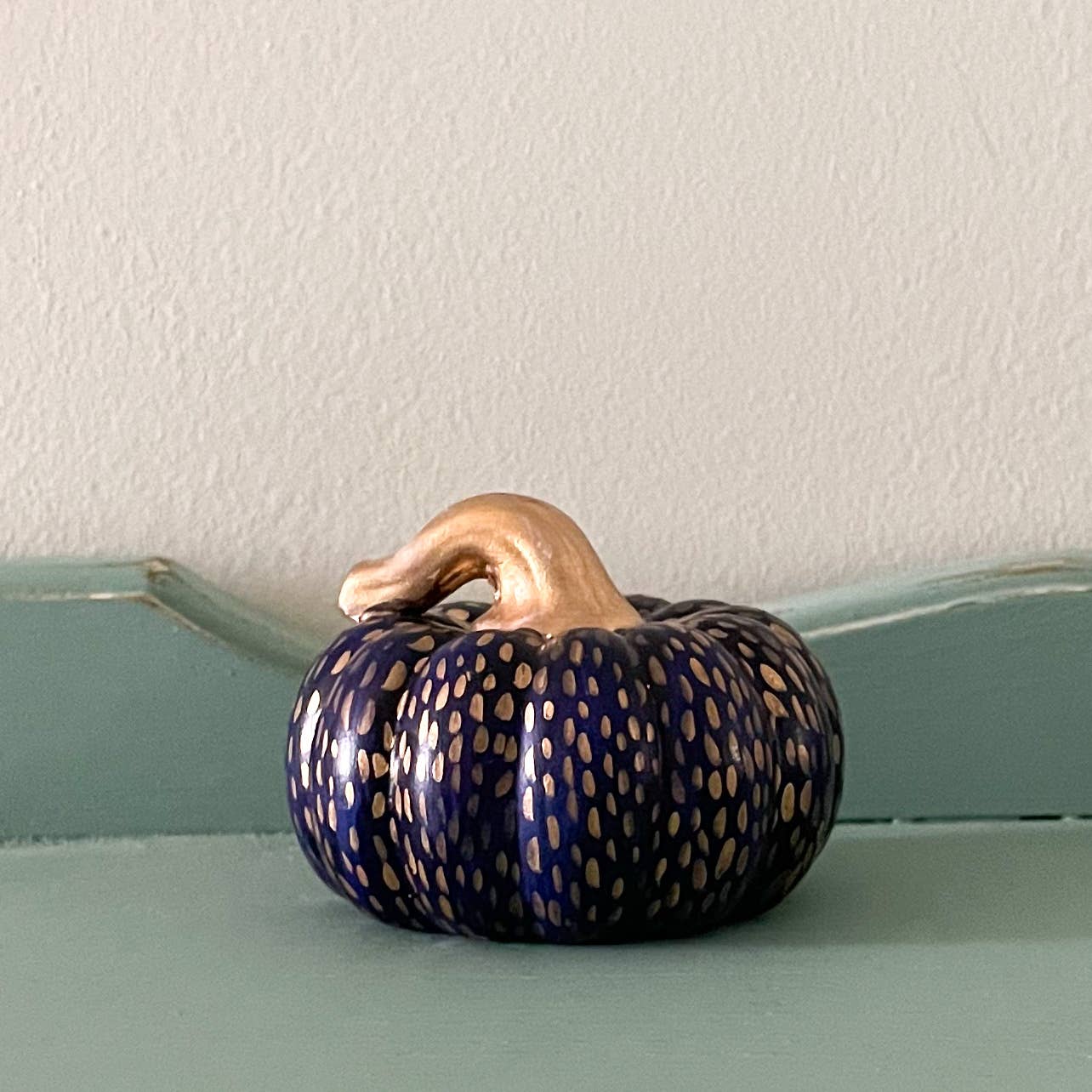 Jessica Reynolds Indigo Mini Pumpkin