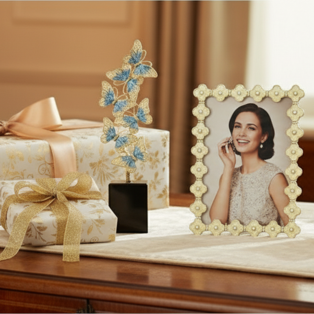 Olivia Riegel Clover Frame | Photo Frame | Gold Frames | Silver Frames