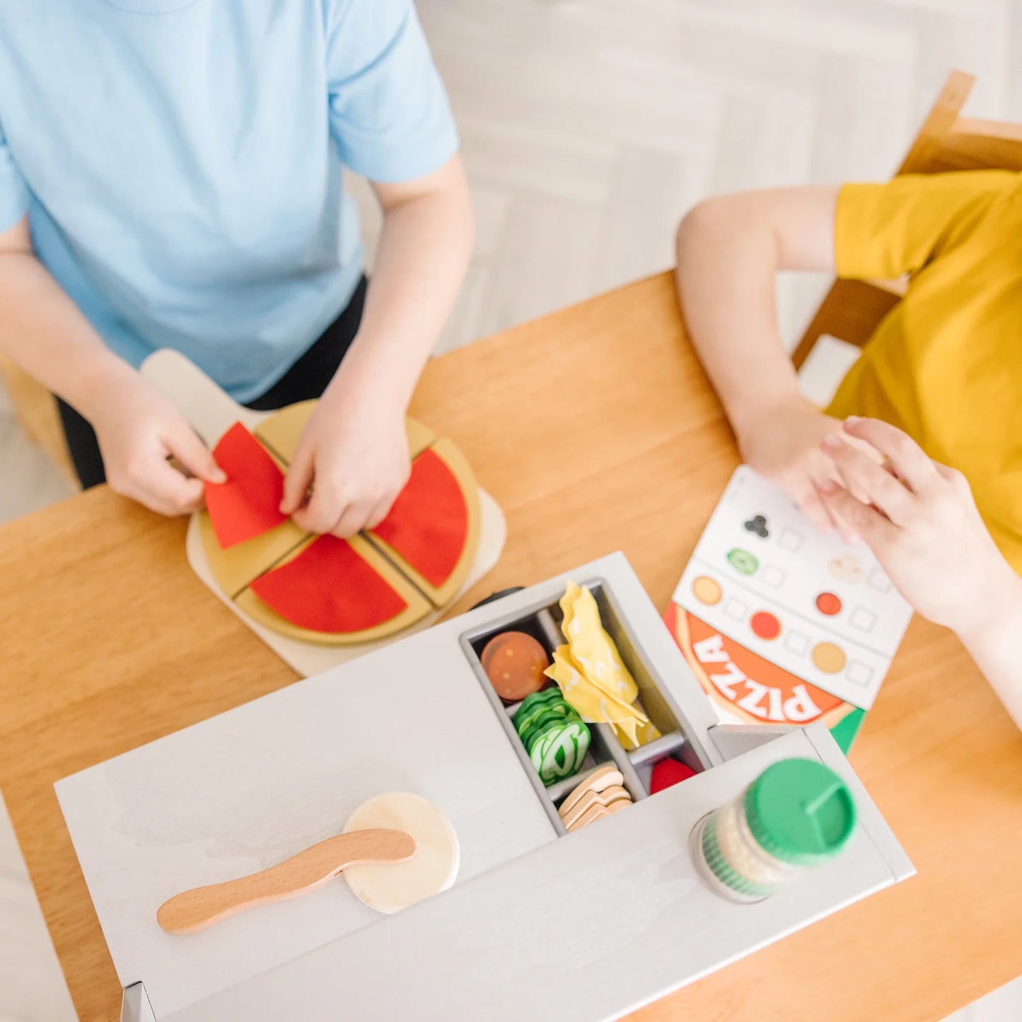 Melissa & Doug Top & Bake Pizza Counter