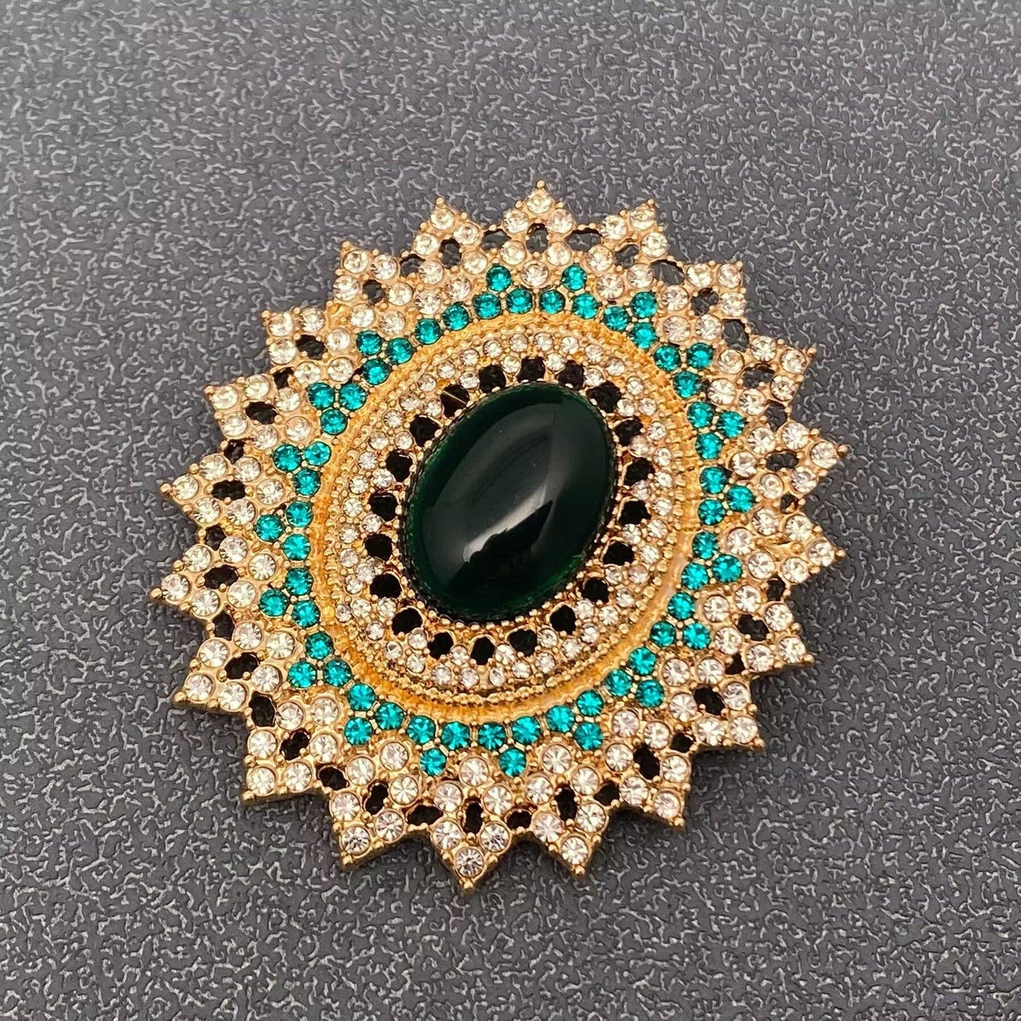Mio Queena Vintage Full Rhinestone Oval Brooch
