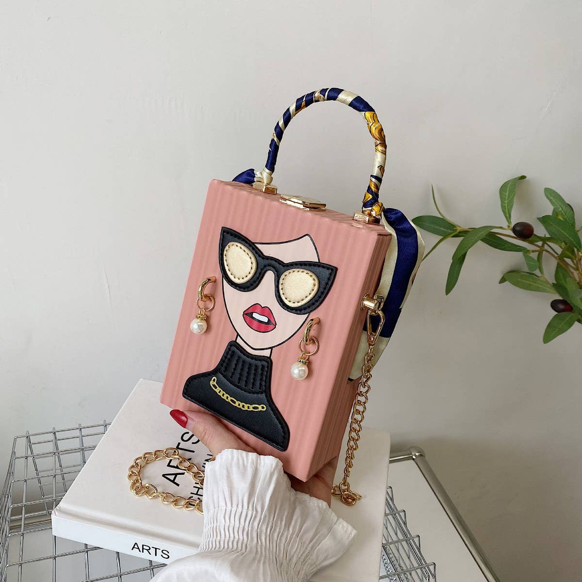 ACCITY RETRO BEAUTY CROSSBODY BAG