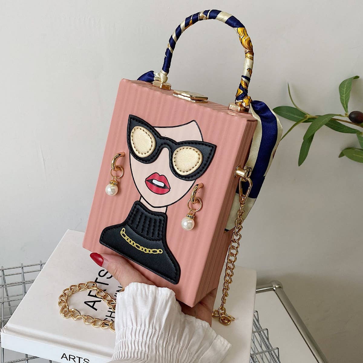 ACCITY RETRO BEAUTY CROSSBODY BAG