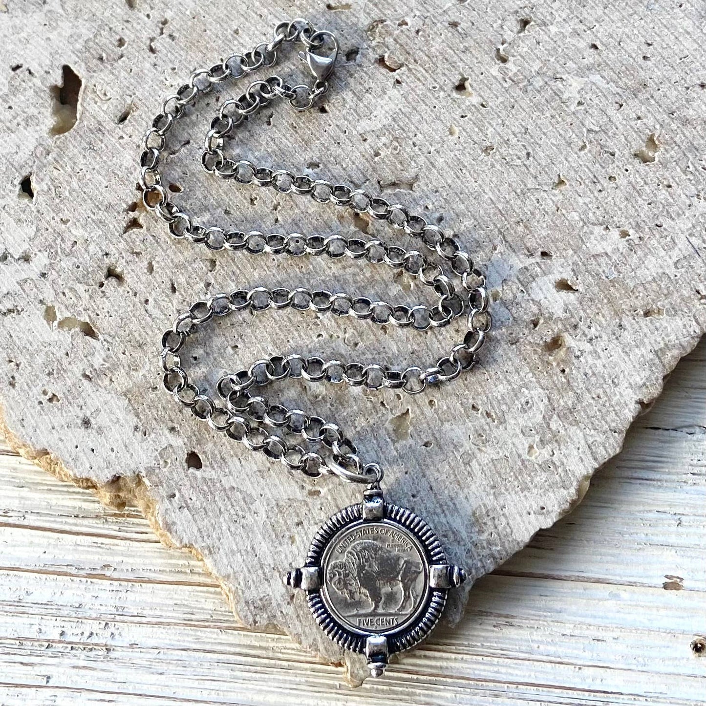 VB & Co. Buffalo Coin Necklace Matte Gold