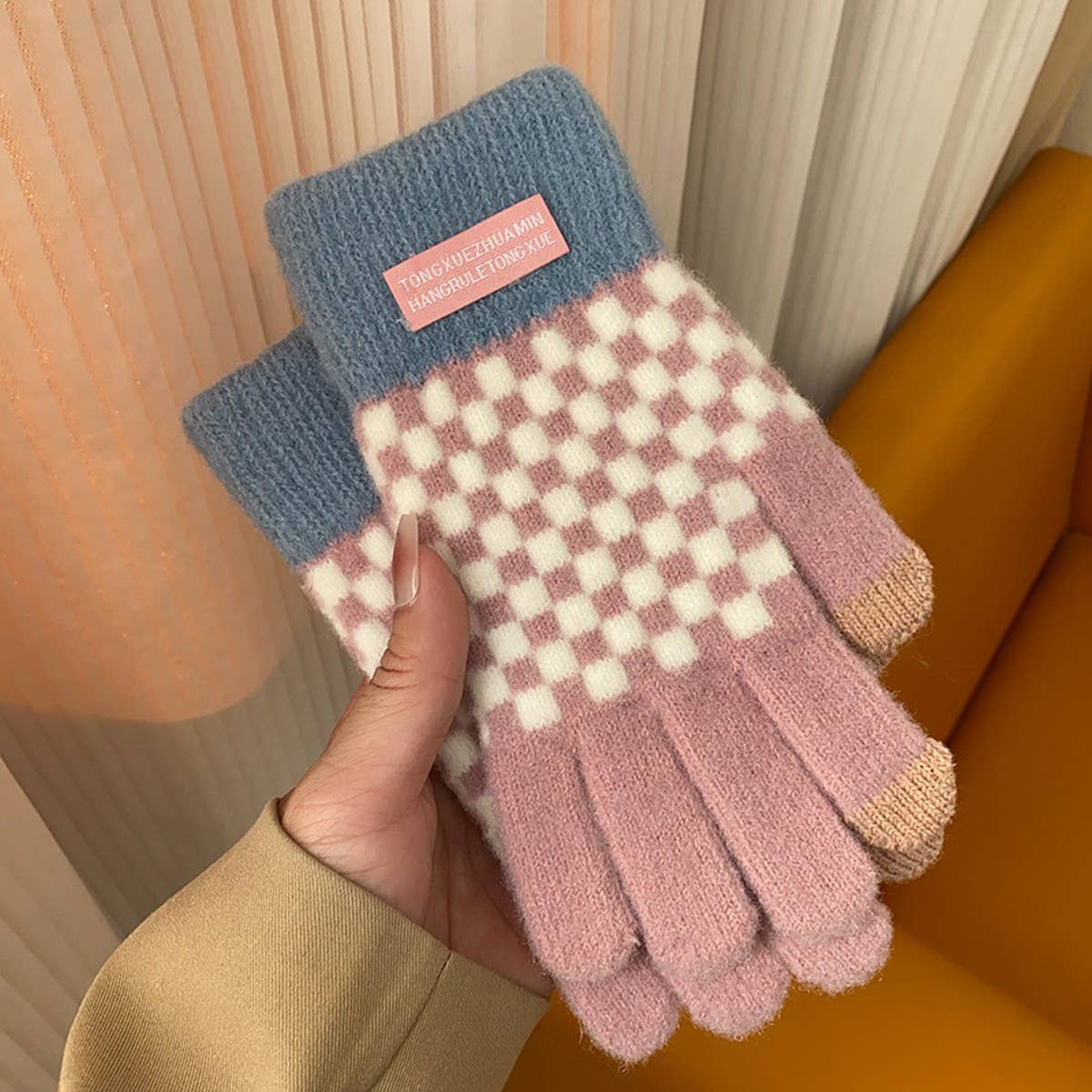 ACCITY Fashion Plaid Gloves – Thick Warm Touchscreen