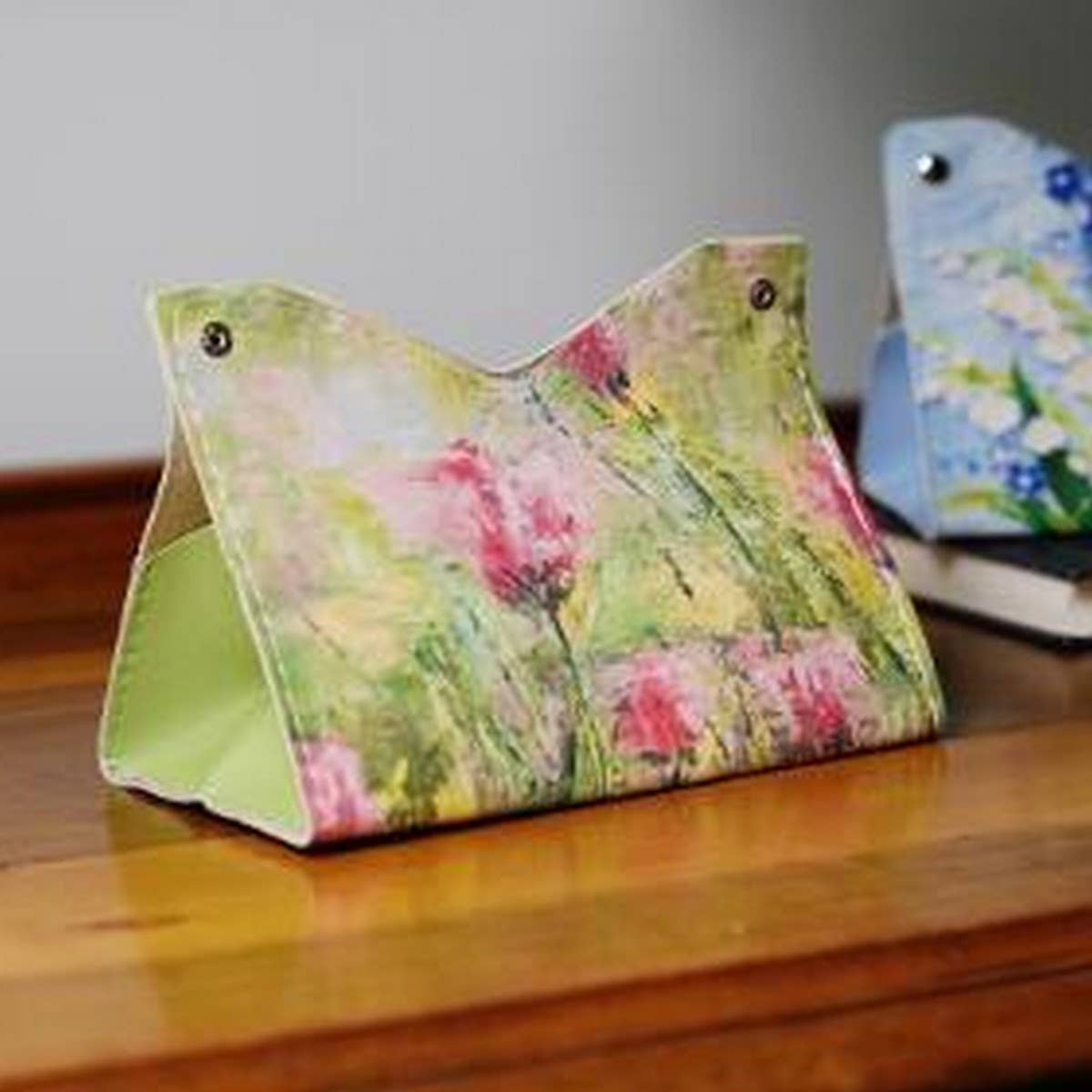 KOI LEATHER TISSUE BOX