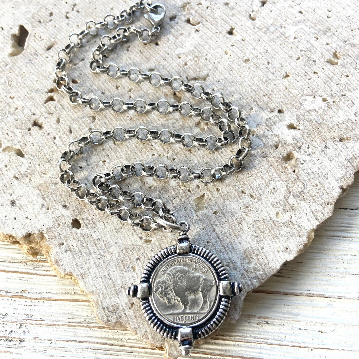 VB & Co. Buffalo Coin Necklace Matte Gold