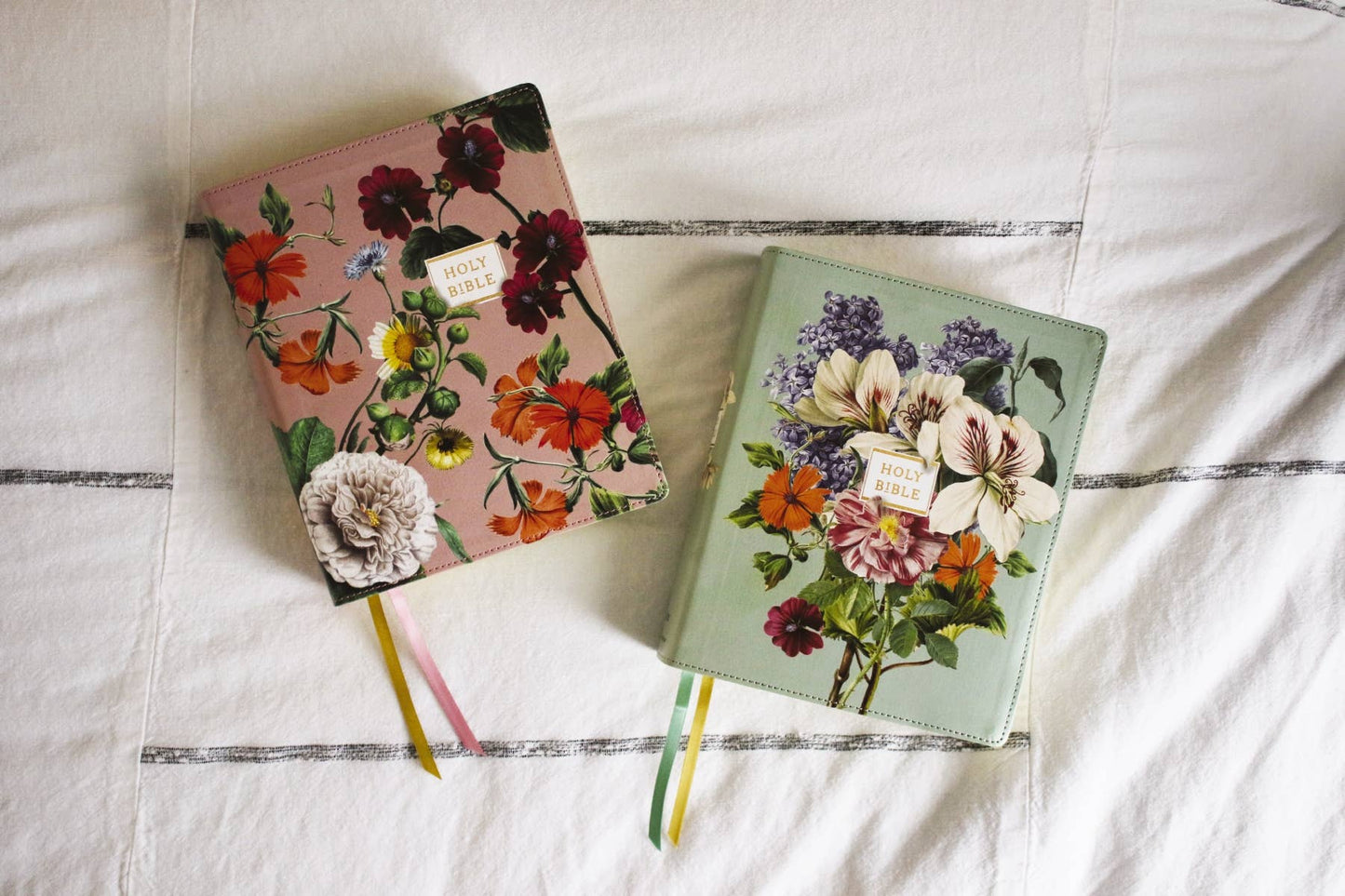 NIV Artisan Collection Bible LP Leathersoft Blush Floral
