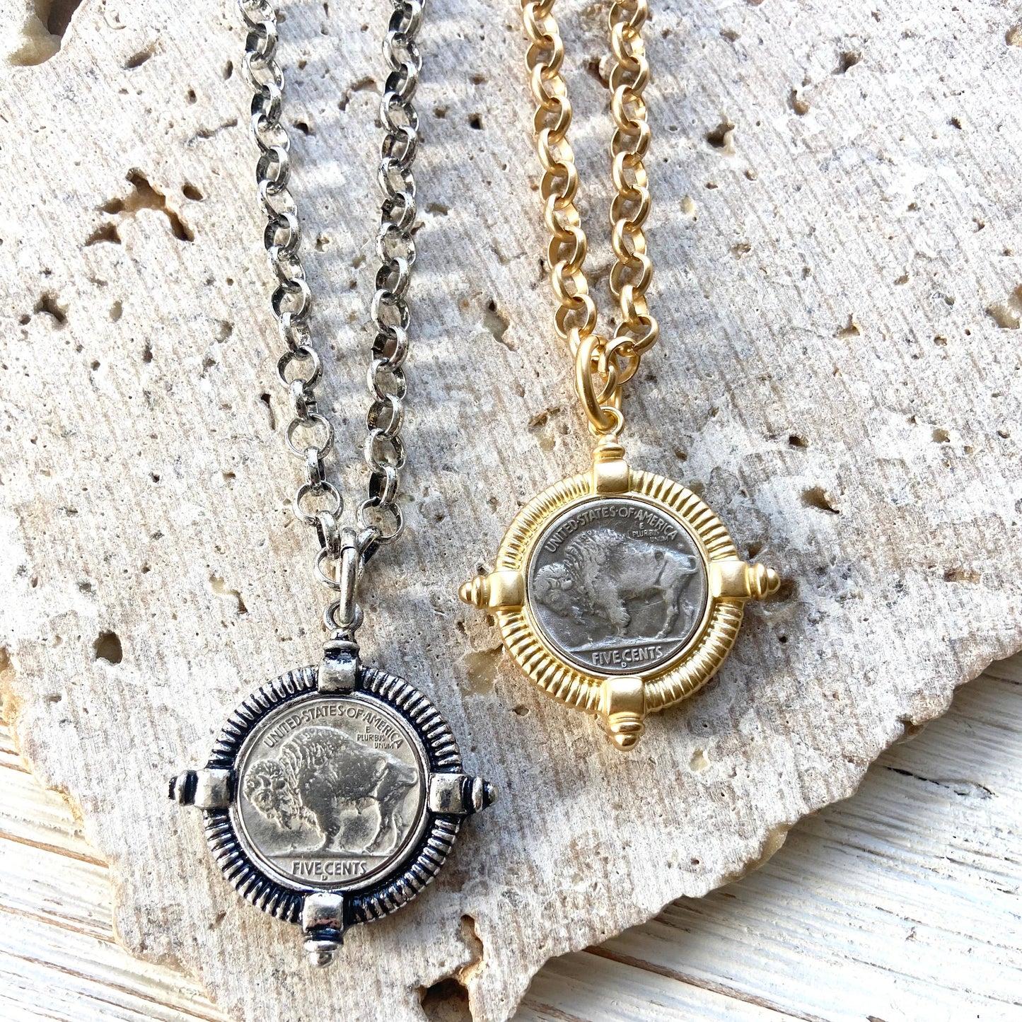 VB & Co. Buffalo Coin Necklace Matte Gold