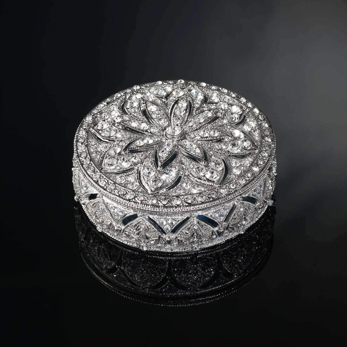 Olivia Riegel Windsor Round Box | Silver Box | Gold Box | Boxes