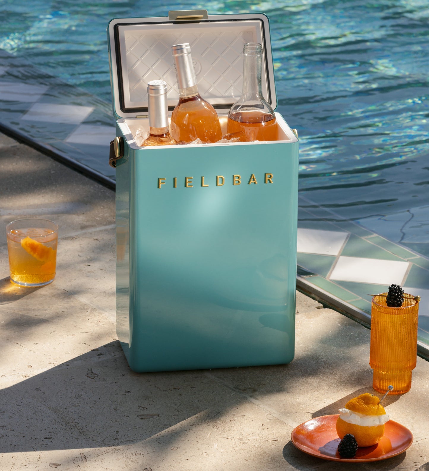 Fieldbar Drinks and Gin Box, Bazaruto Blue, (10.5qt or 24 liter)