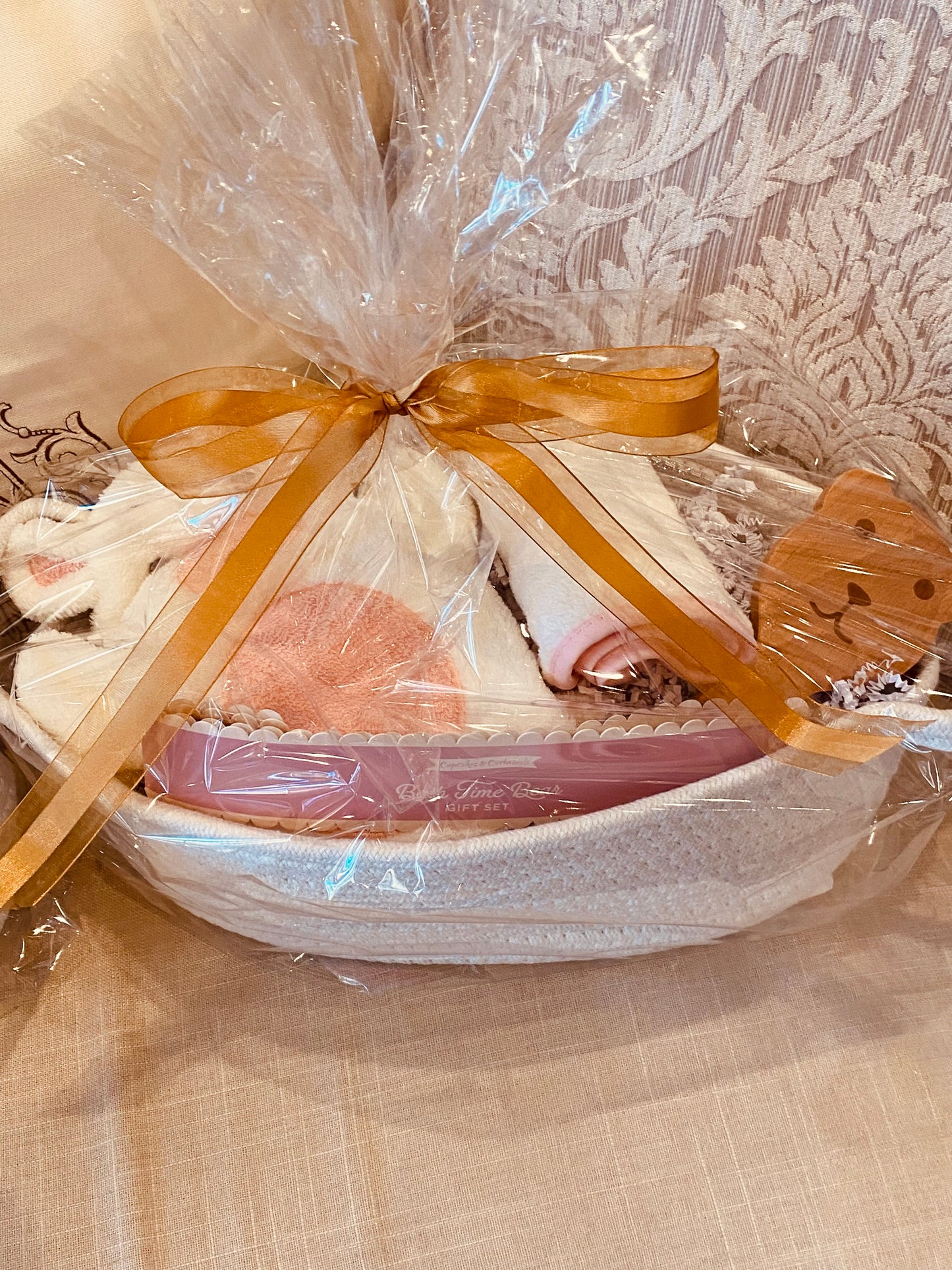 The Cuddle & Keep: Bear Bath Time Organizing Gift Set