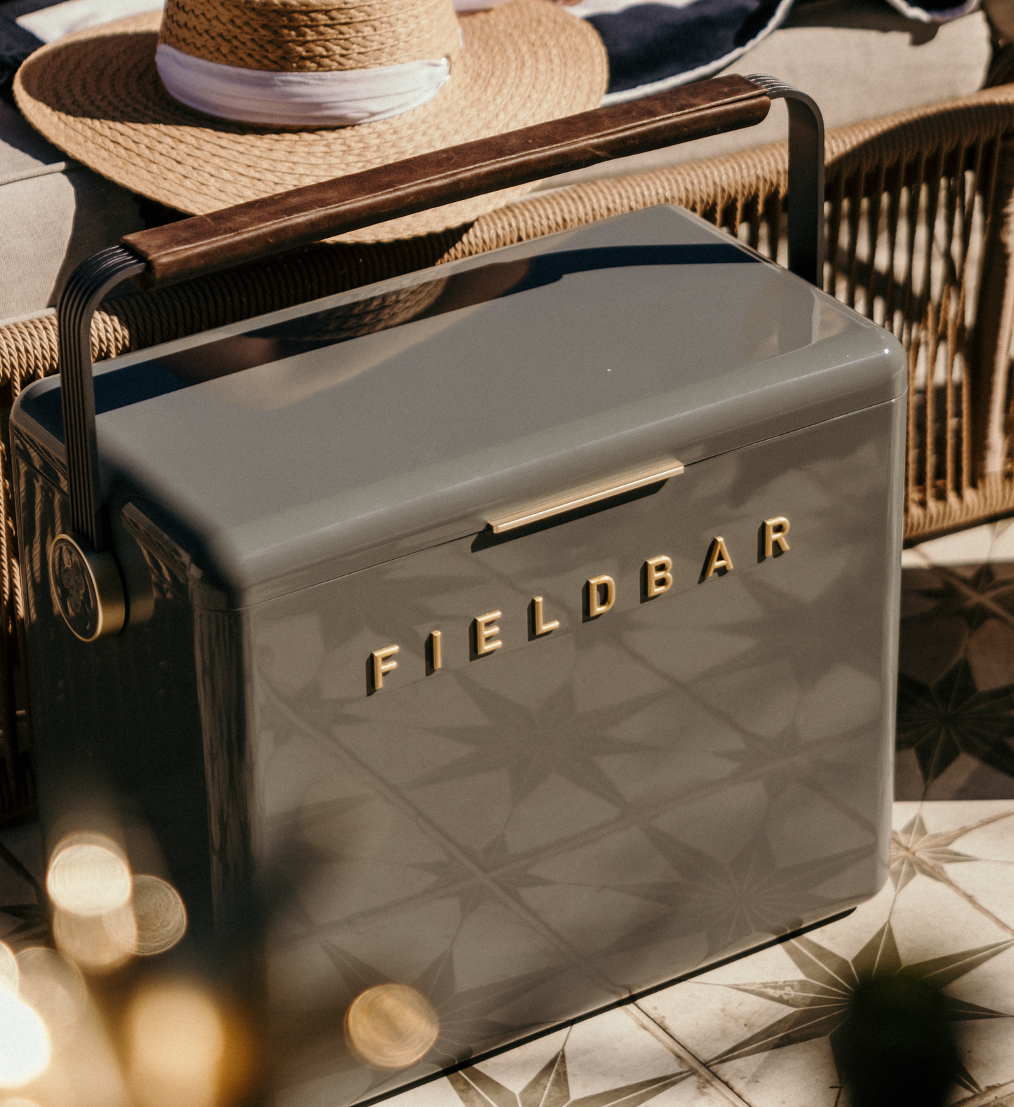 Fieldbar Drinks & Gin Box, Oyster Grey, (10.5qt or 24 liter)