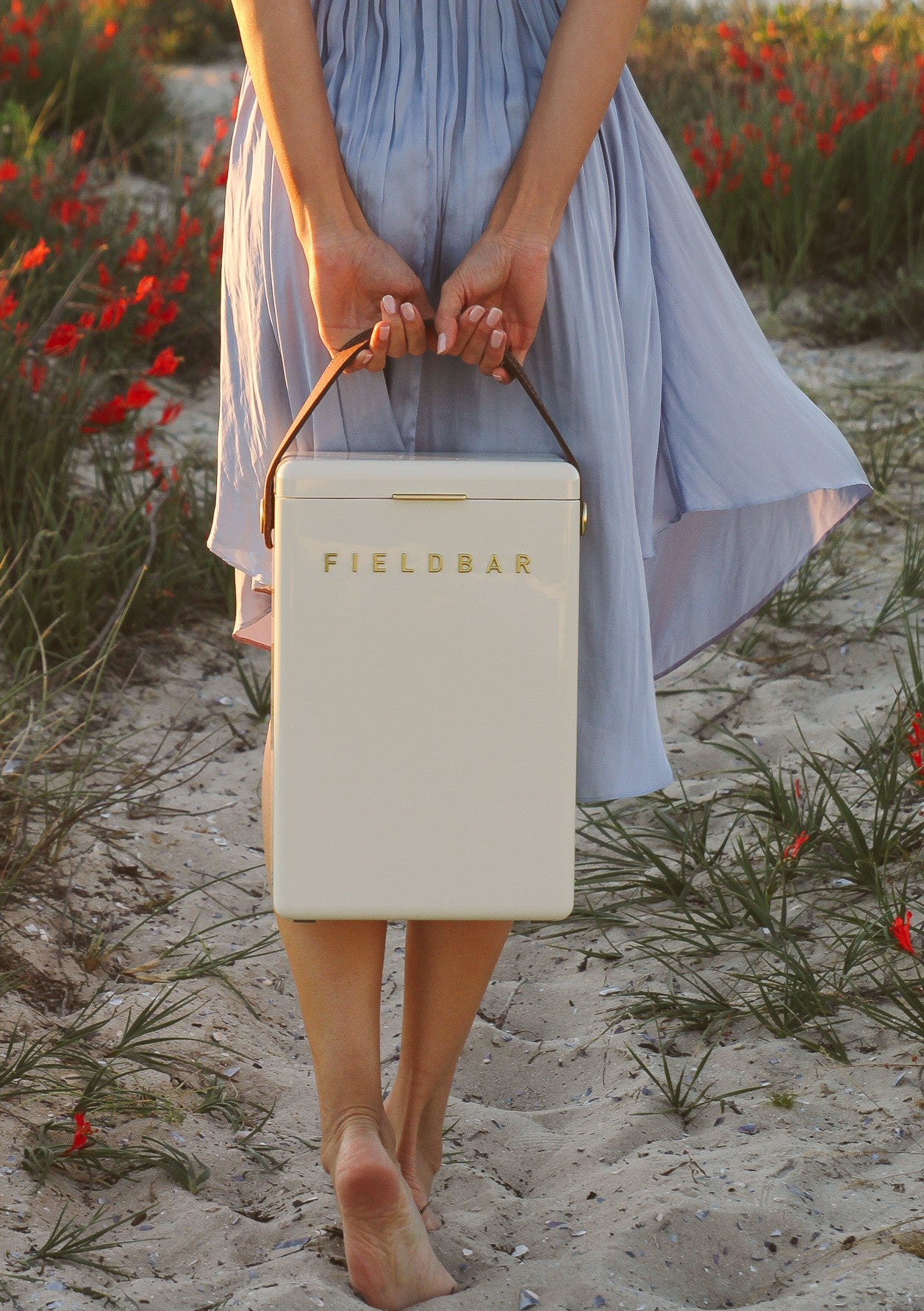 Fieldbar Drinks and Gin Box, Safari White, (10.5qt or 24 liter)