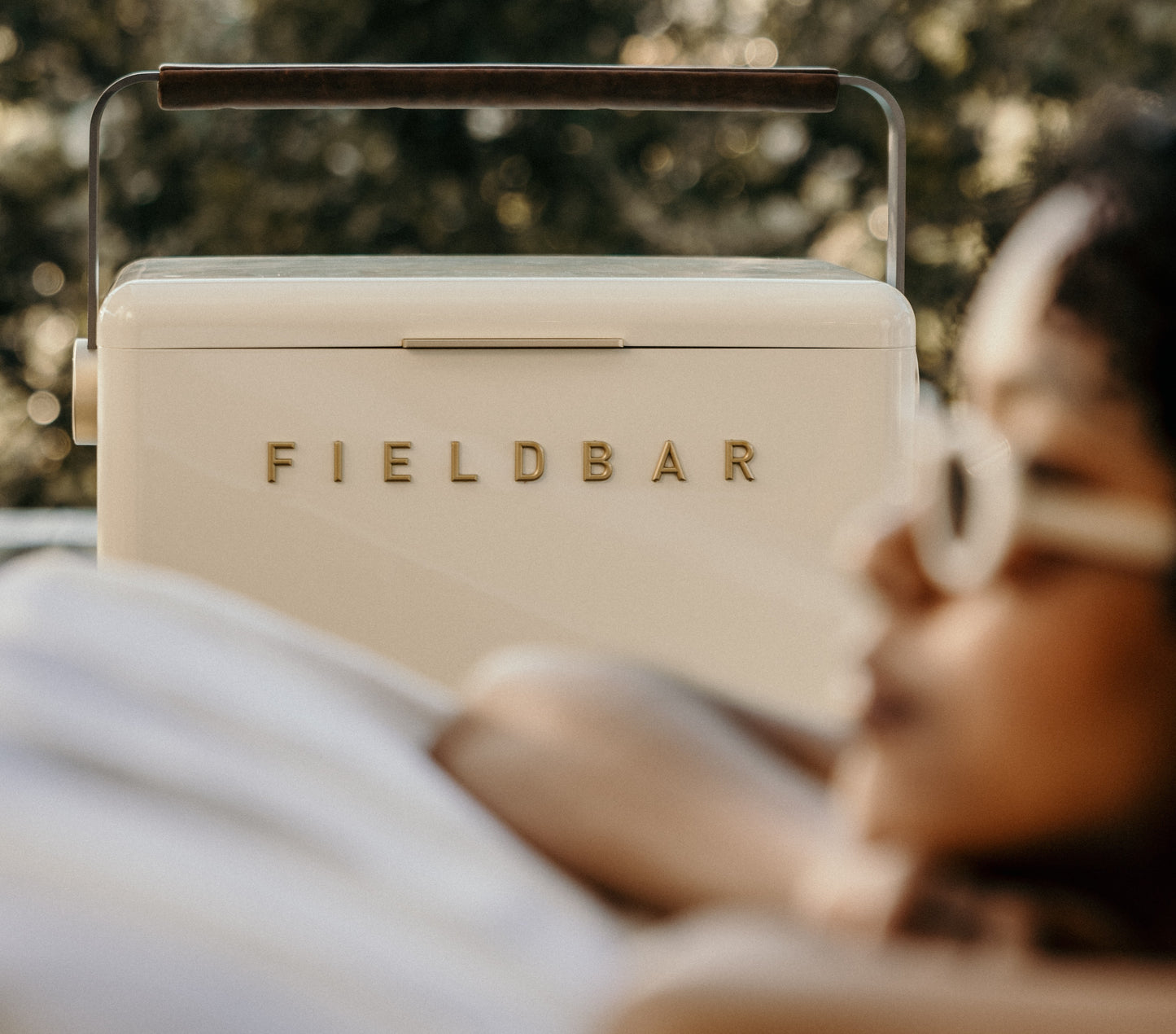 Fieldbar Drinks and Gin Box, Safari White, (10.5qt or 24 liter)