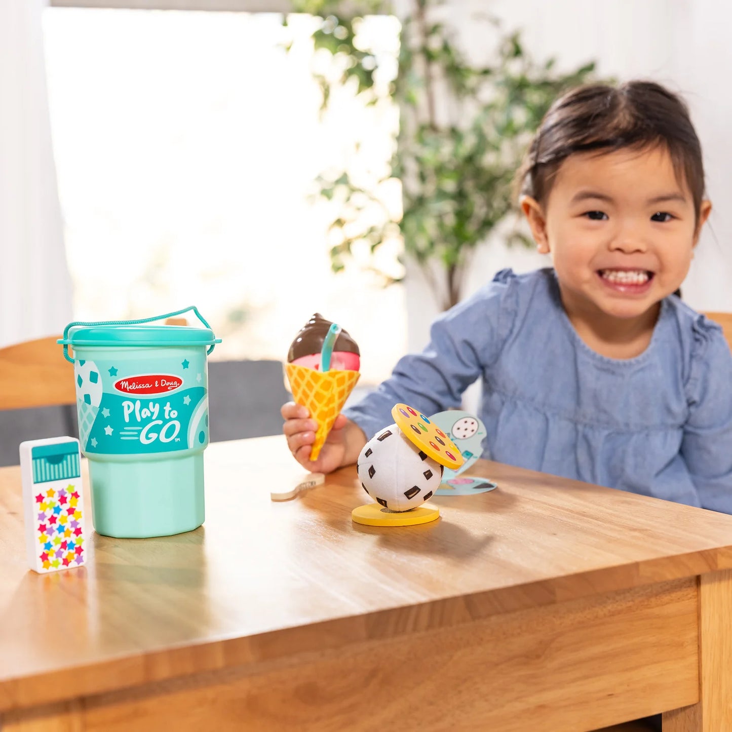 Melissa & Doug Play to Go Play Set
