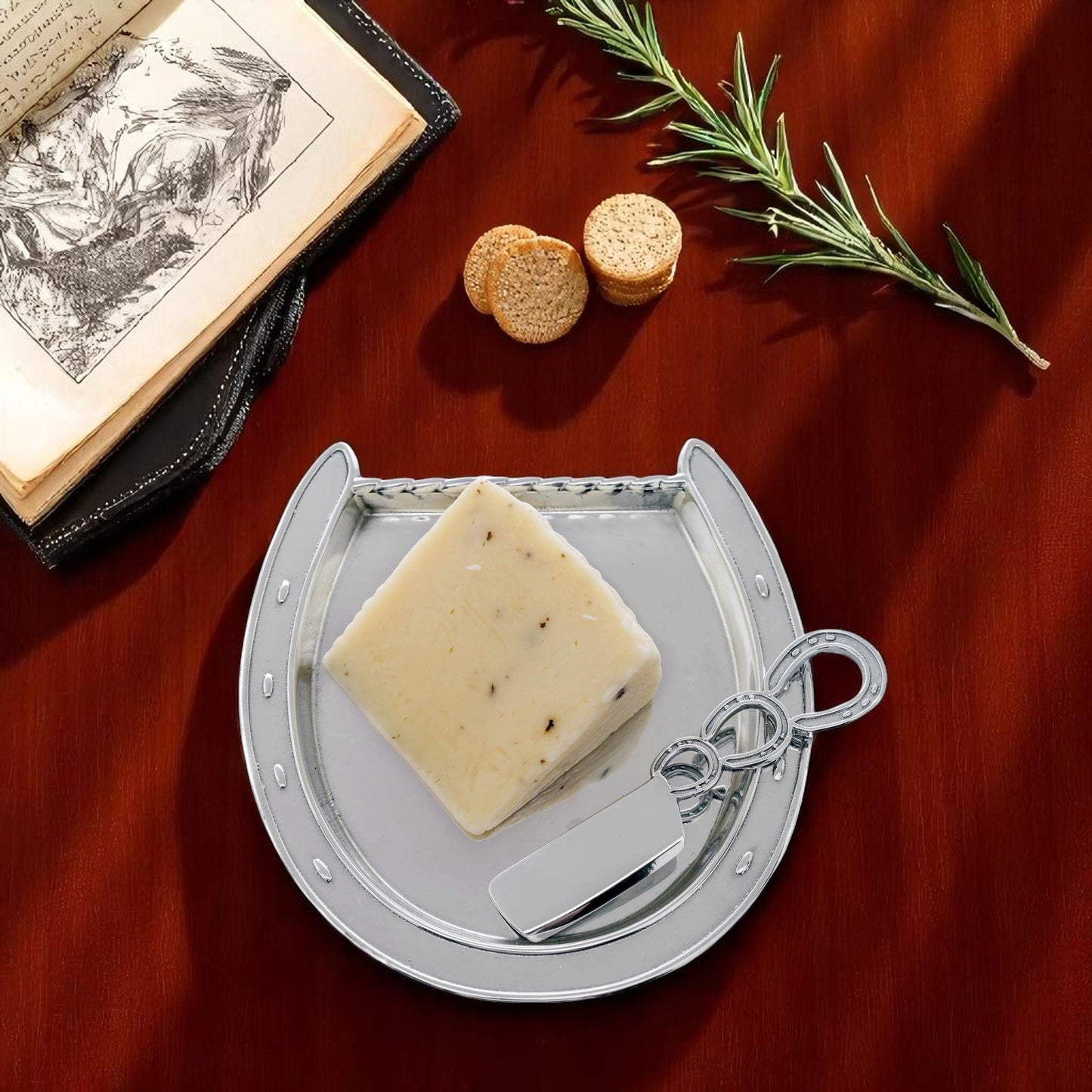 Horseshoe Plate with Server