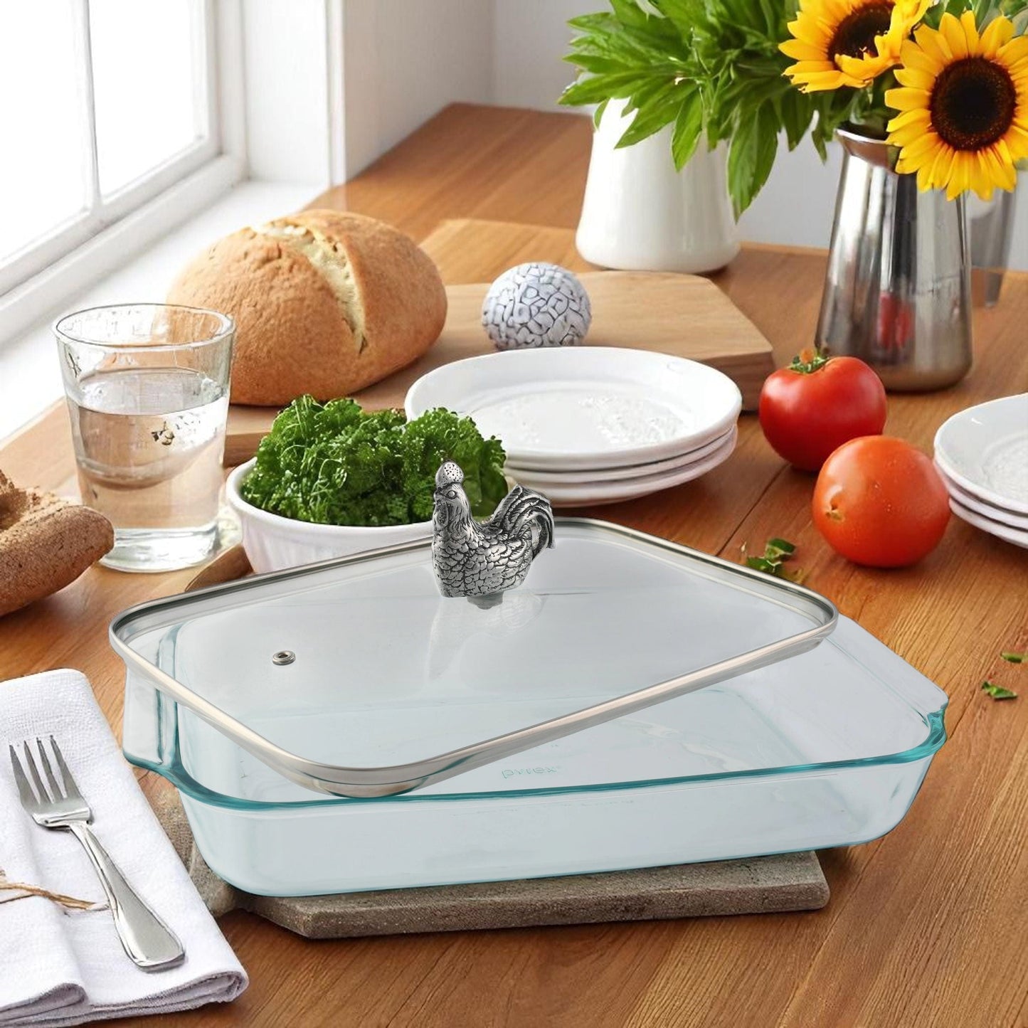 Rooster Lid with Pyrex 3 quart Baking Dish