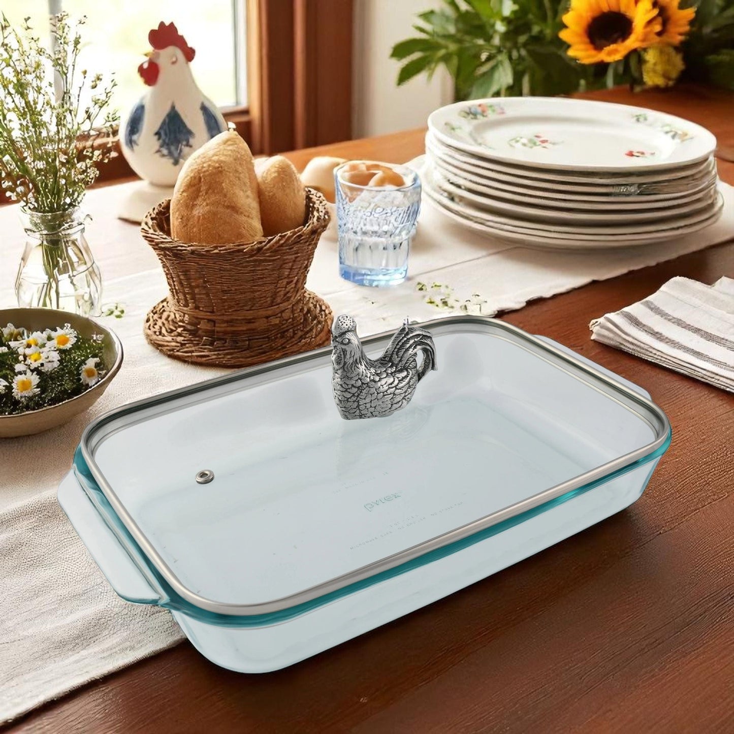 Rooster Lid with Pyrex 3 quart Baking Dish
