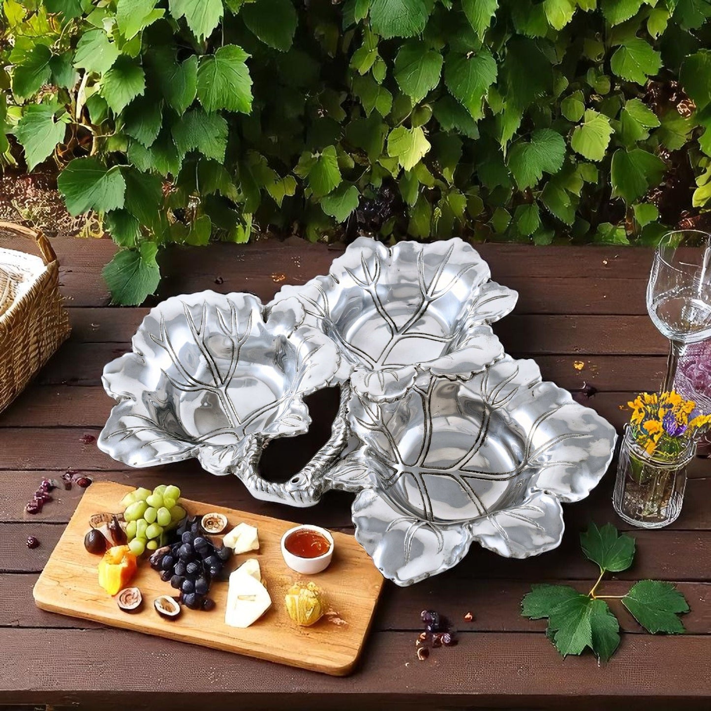 Grape 3-Bowl Bowl