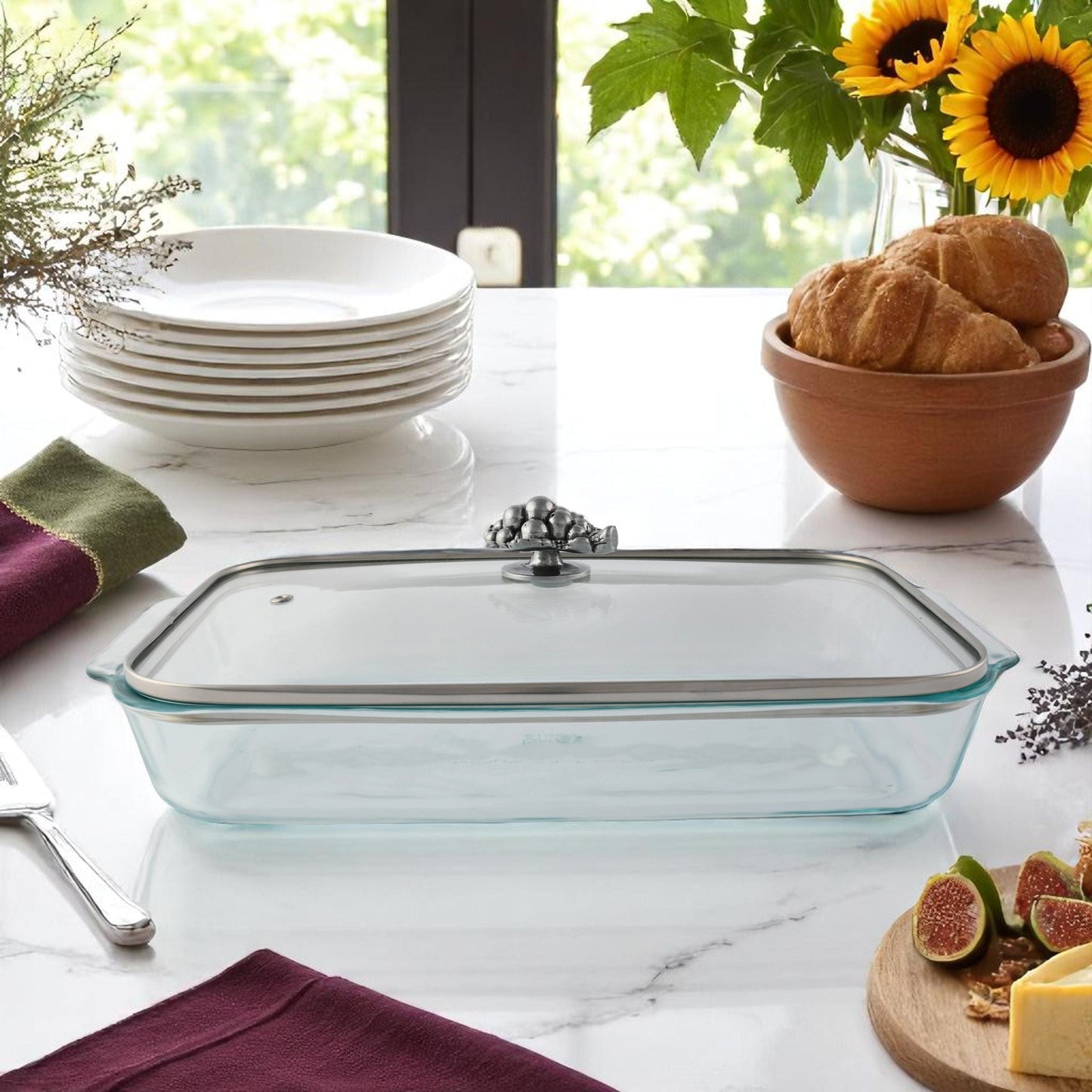 Grape Lid with Pyrex 3 quart Baking Dish