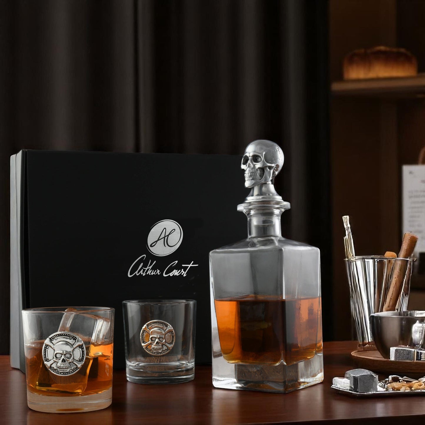Skull Decanter Set with a set Double old Glasses