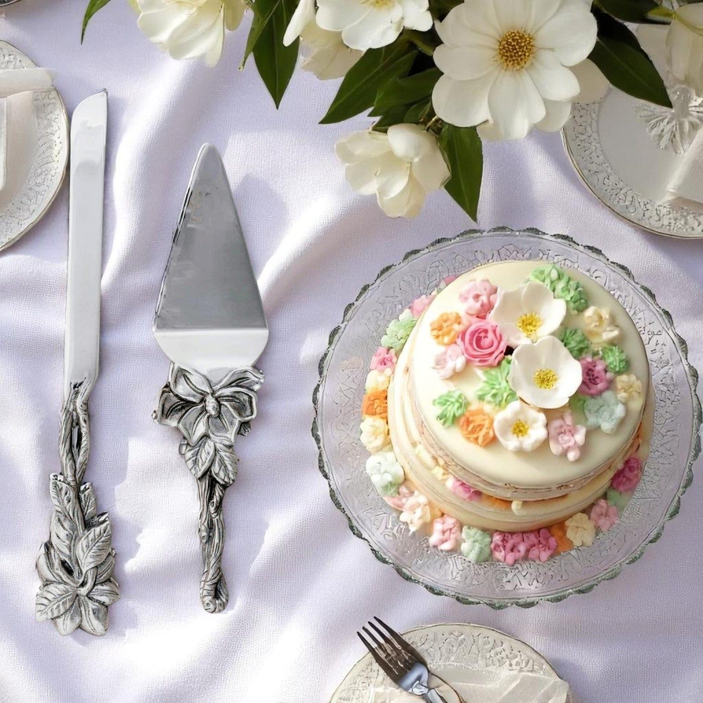 Magnolia Cake Knife and Pie Server