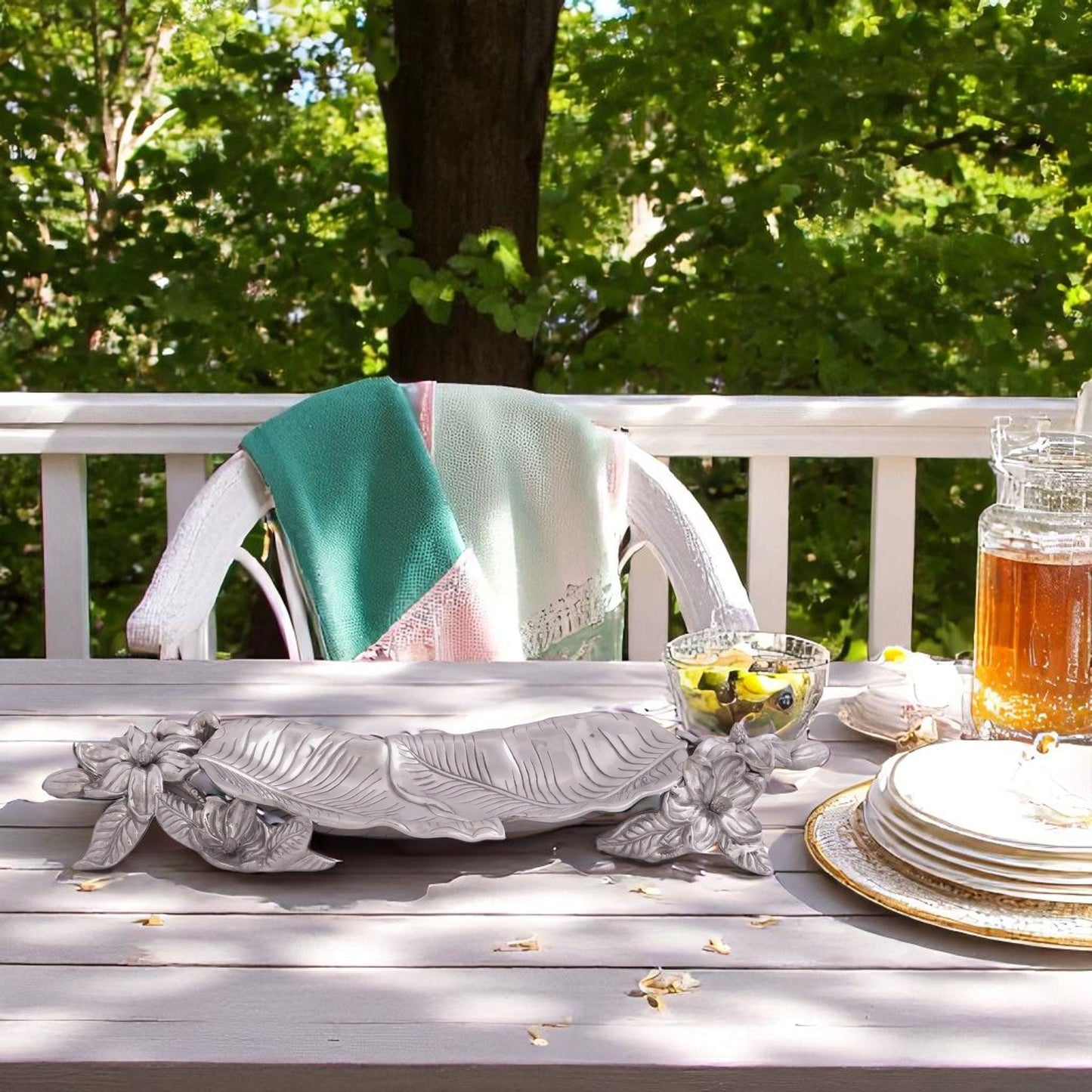 Magnolia Centerpiece Tray