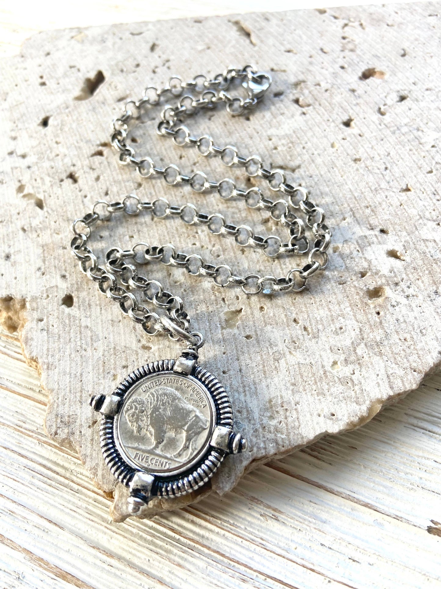 VB & Co. Buffalo Coin Necklace Matte Gold