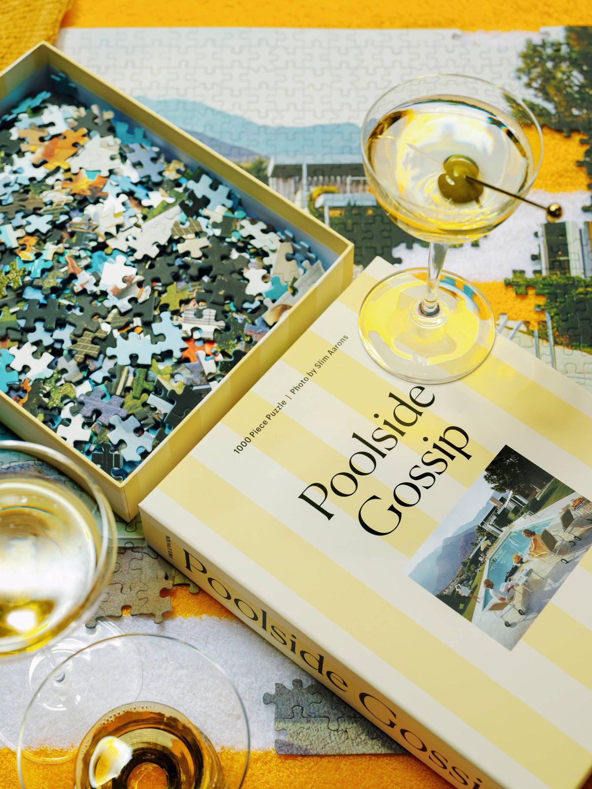 Piecework Poolside Gossip - Slim Aarons Collab - 1000 Piece Puzzle