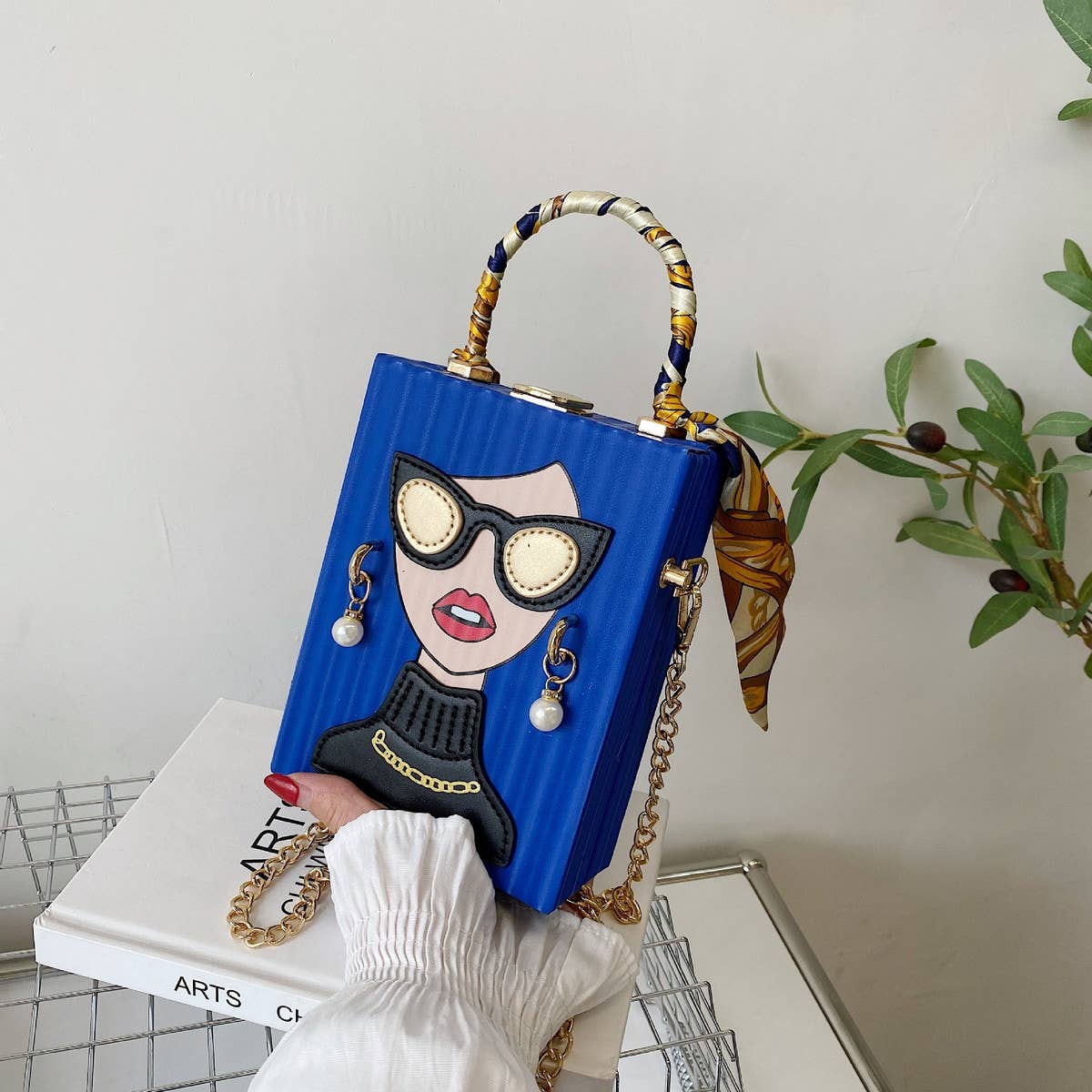 ACCITY RETRO BEAUTY CROSSBODY BAG