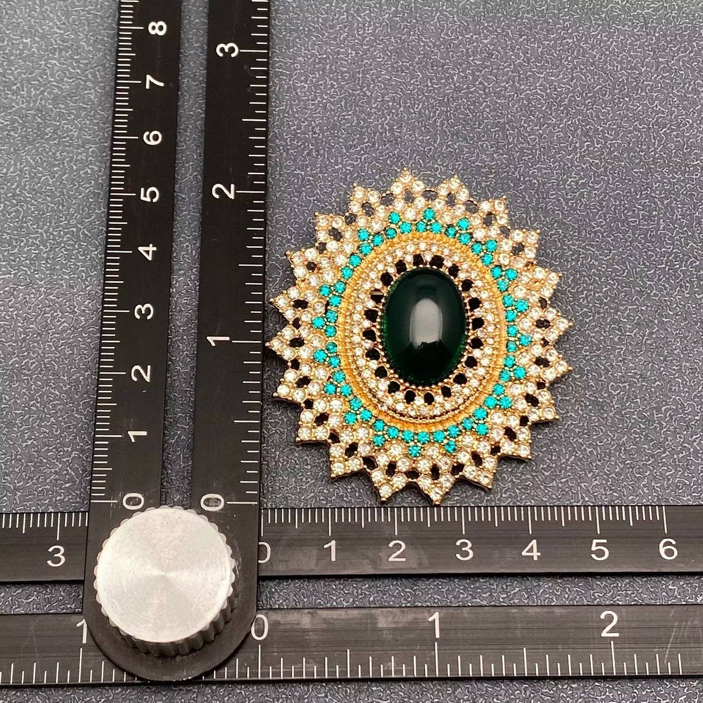 Mio Queena Vintage Full Rhinestone Oval Brooch