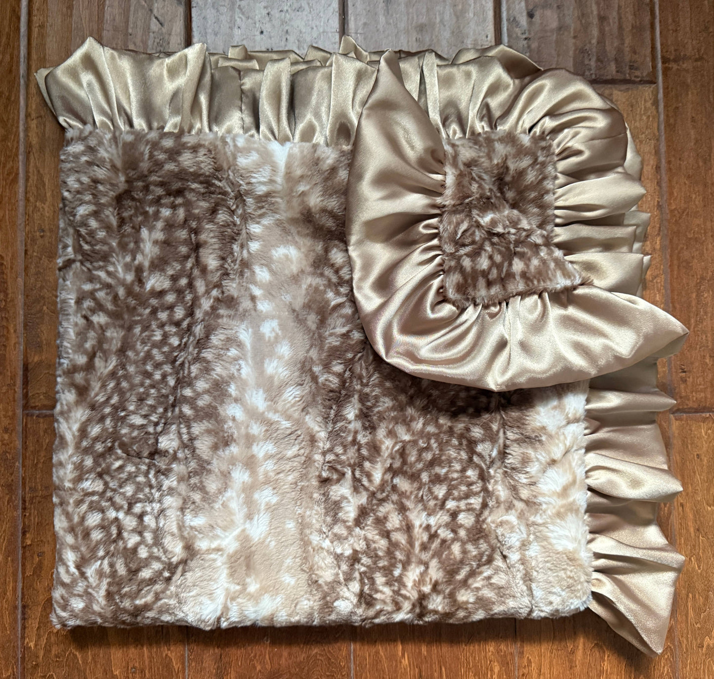 Cuddle Couture Doe Classic Minky Blanket (Car Seat Size)