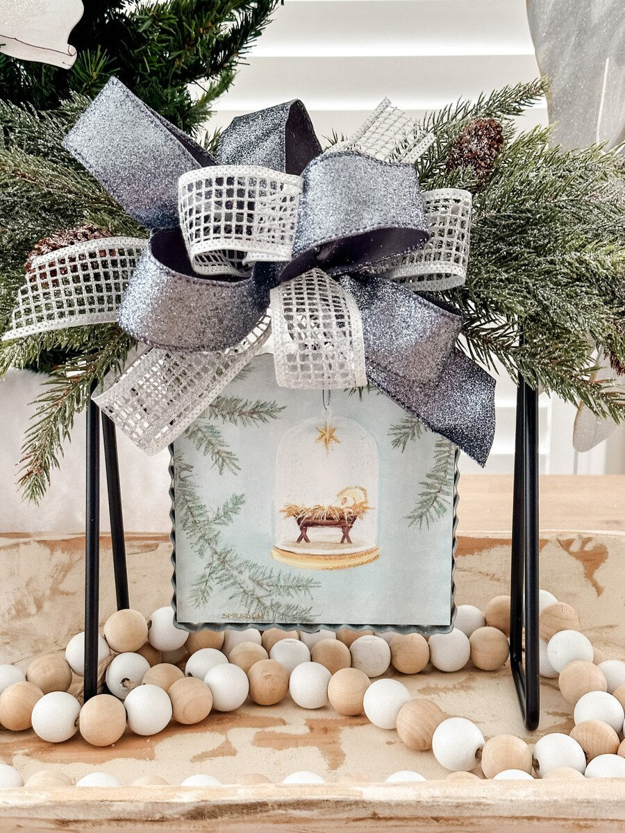 Round Top Mini Gallery Baby Jesus Ornament