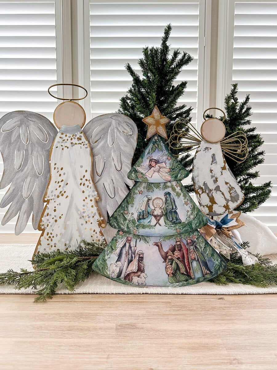 Round Top Nativity Tree