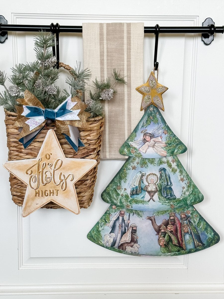 Round Top Nativity Tree